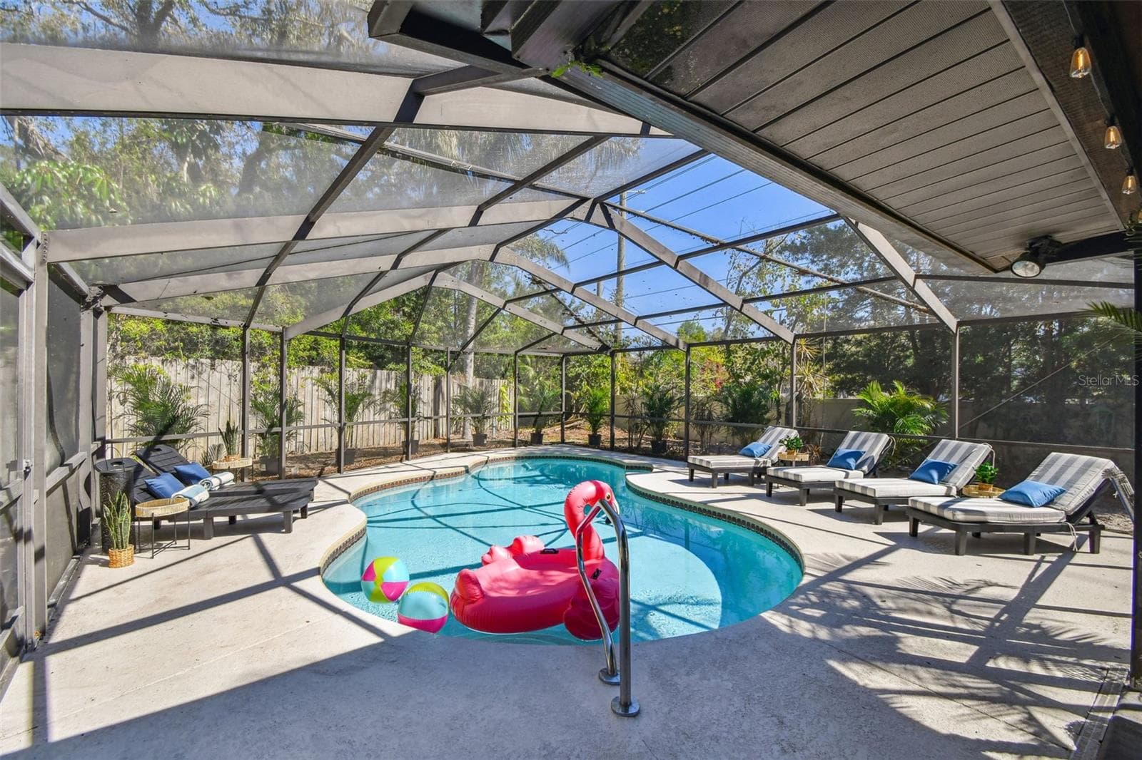 Single Family Residence at 380 FERNSHIRE CT, PALM HARBOR, photo 3 of 34