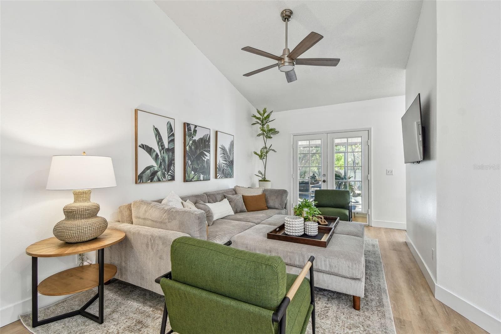 Single Family Residence at 380 FERNSHIRE CT, PALM HARBOR, photo 7 of 34