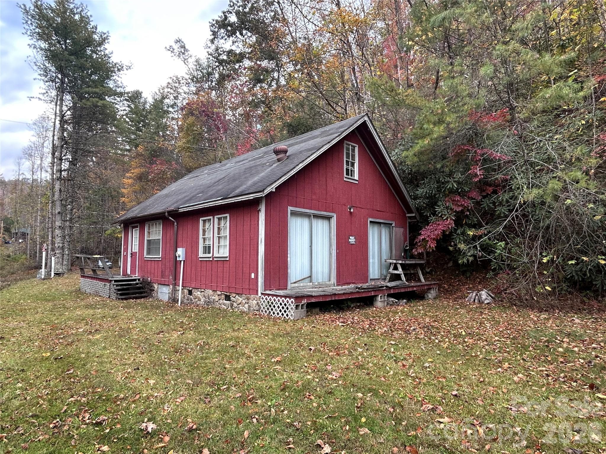 Single Family Residence at 362 Melton Branch Road, Bakersville, photo 6 of 60