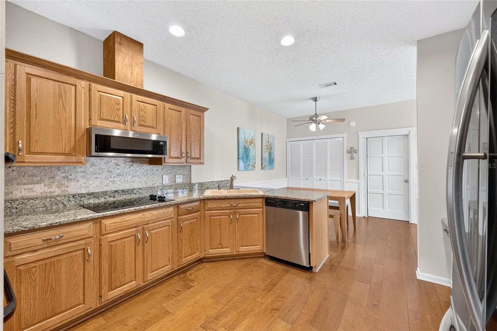 Kitchen and Breakfast Nook - 1731 SE CLATTER BRIDGE RD, OCALA