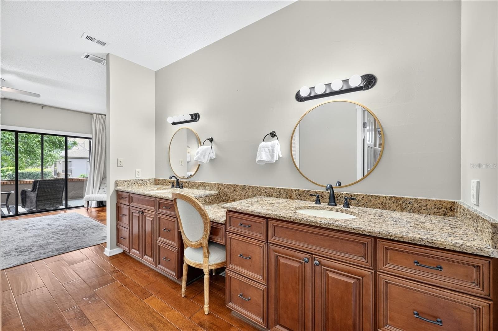 Primary Bathroom - 1731 SE CLATTER BRIDGE RD, OCALA