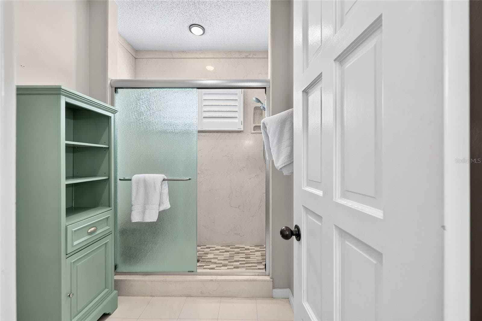 Primary Bathroom - 1731 SE CLATTER BRIDGE RD, OCALA