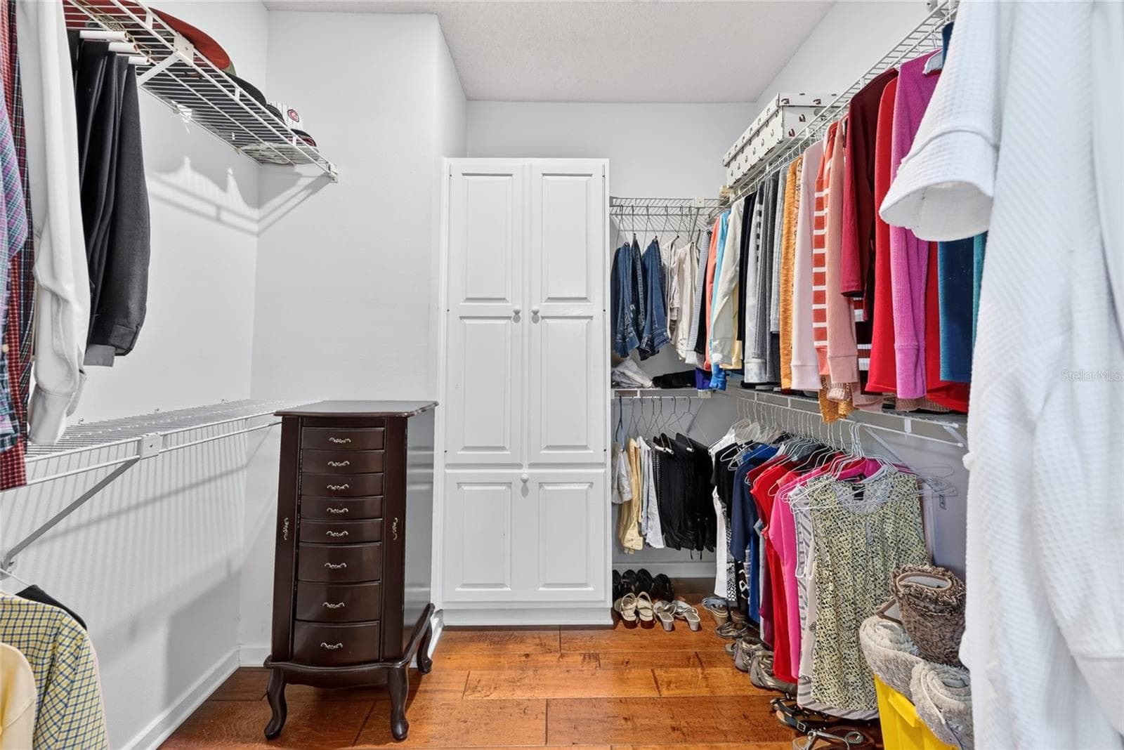 Primary Walk-In Closet - 1731 SE CLATTER BRIDGE RD, OCALA