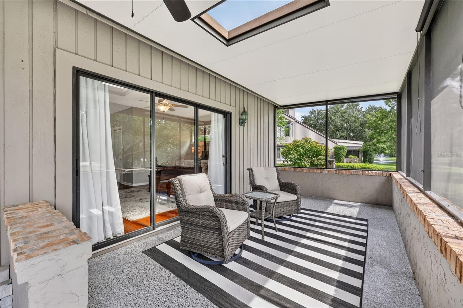 Screened Back Porch - 1731 SE CLATTER BRIDGE RD, OCALA