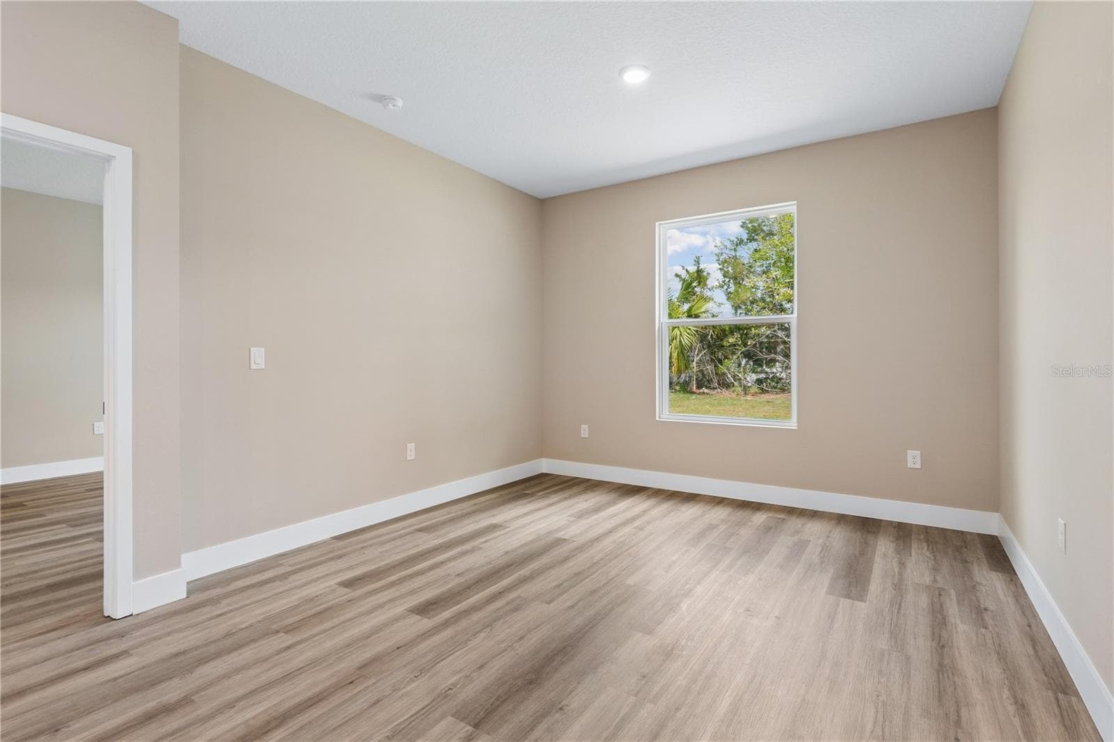 Finishes and colors may vary. - 1 ZANZIBAR BALSAN CT, PALM COAST