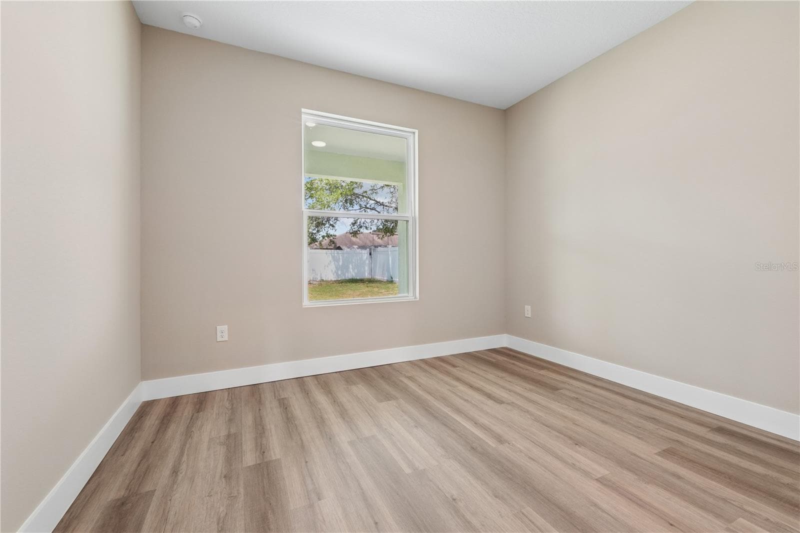 Finishes and colors may vary. - 1 ZANZIBAR BALSAN CT, PALM COAST