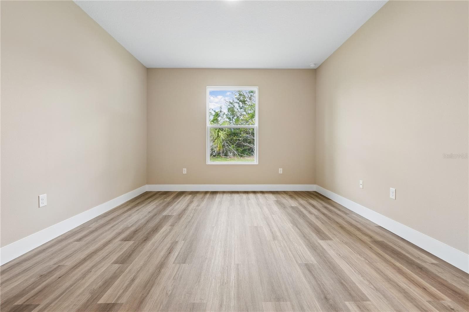 Finishes and colors may vary. - 1 ZANZIBAR BALSAN CT, PALM COAST