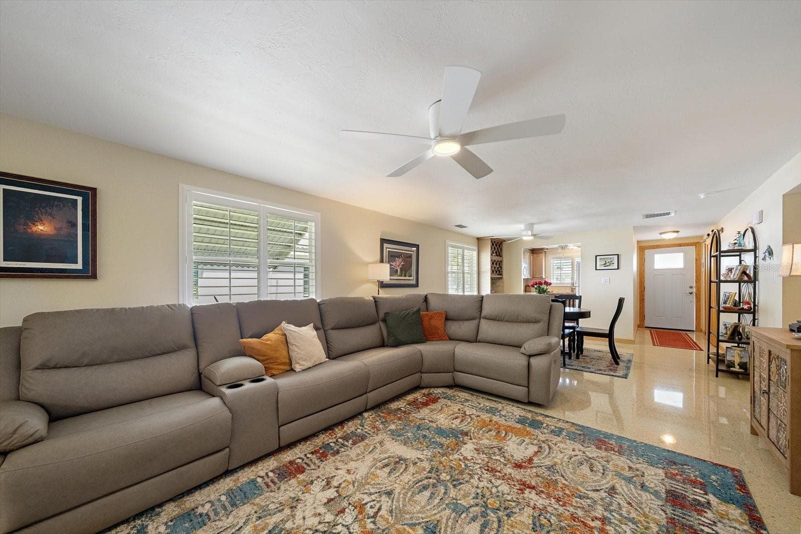 Living room view toward entry - 738 SPANISH DR S #98, LONGBOAT KEY