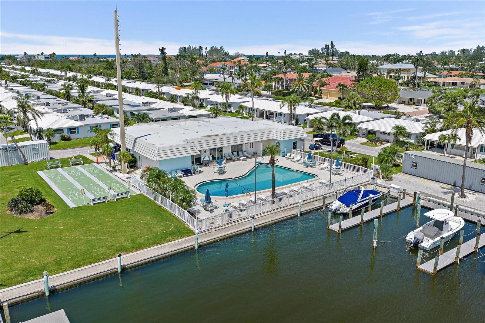 Condominium at 738 SPANISH DR S #98, LONGBOAT KEY, photo 32 of 44