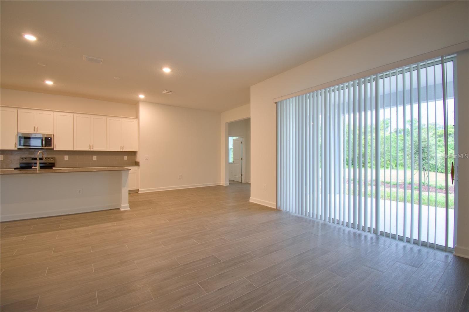 Single Family Residence at 10830 HISTORY AVE, ORLANDO, photo 9 of 43