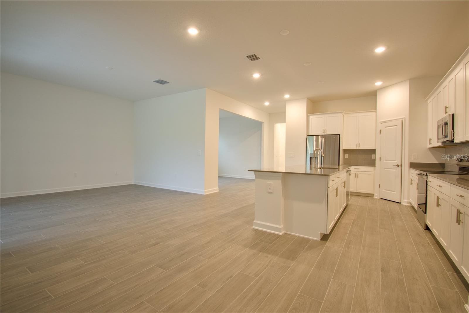 Single Family Residence at 10830 HISTORY AVE, ORLANDO, photo 11 of 43