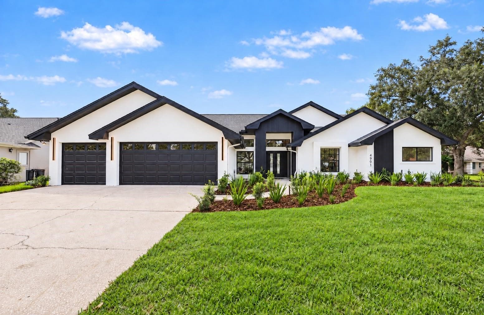 Front - 4901 HALLSTEAD WAY, TAMPA