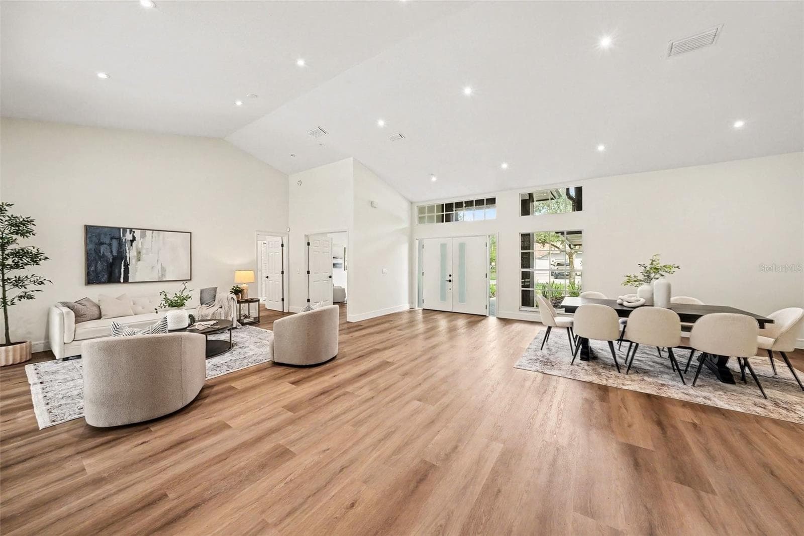 Living Area - Open Concept - 4901 HALLSTEAD WAY, TAMPA