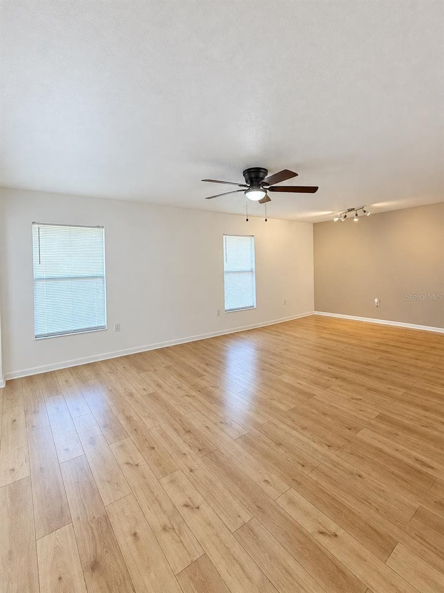 living room - 86 LAKE DAISY BLVD, WINTER HAVEN
