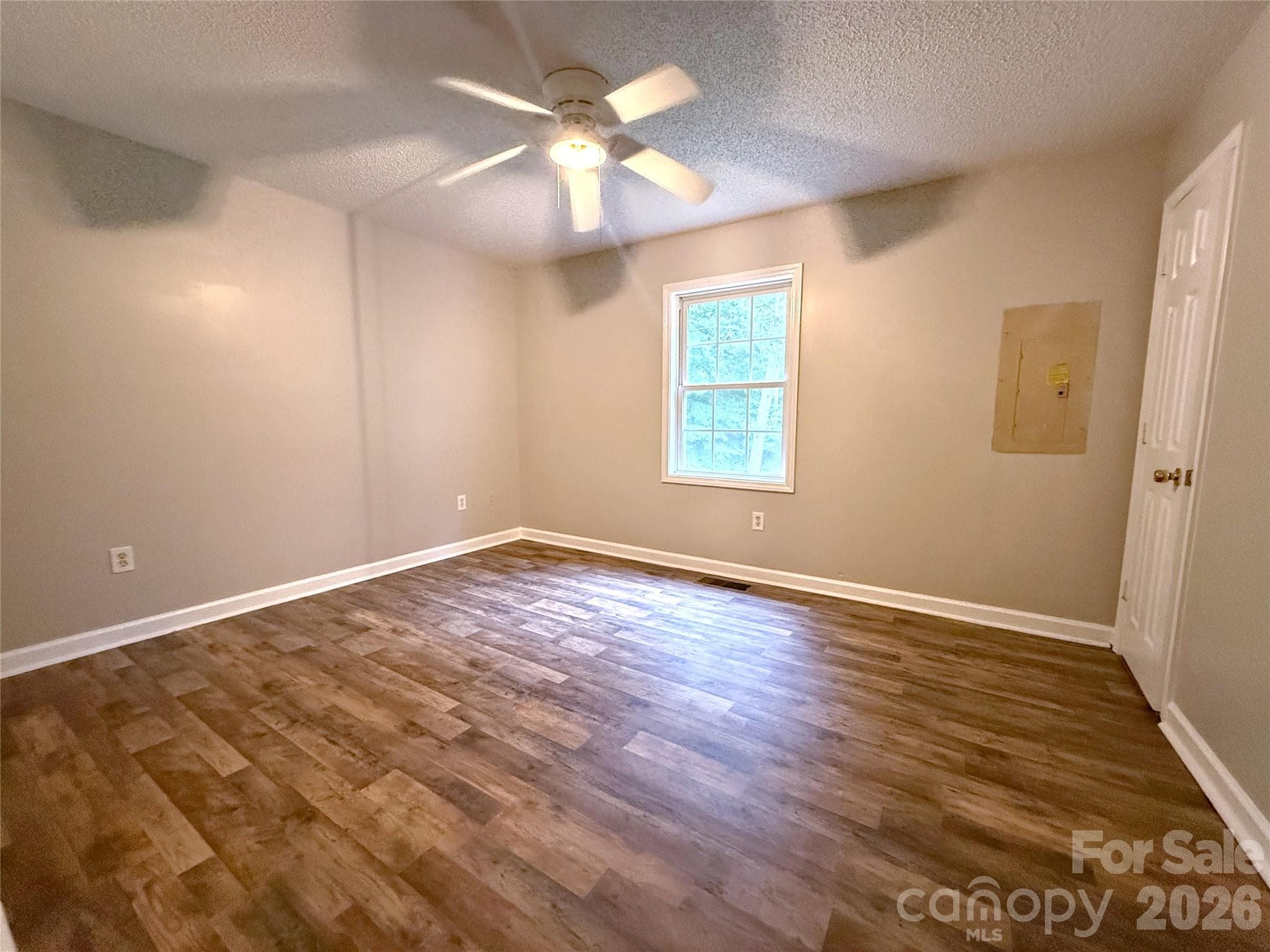 Single Family Residence at 409 Skyline Drive, Salisbury, photo 8 of 25