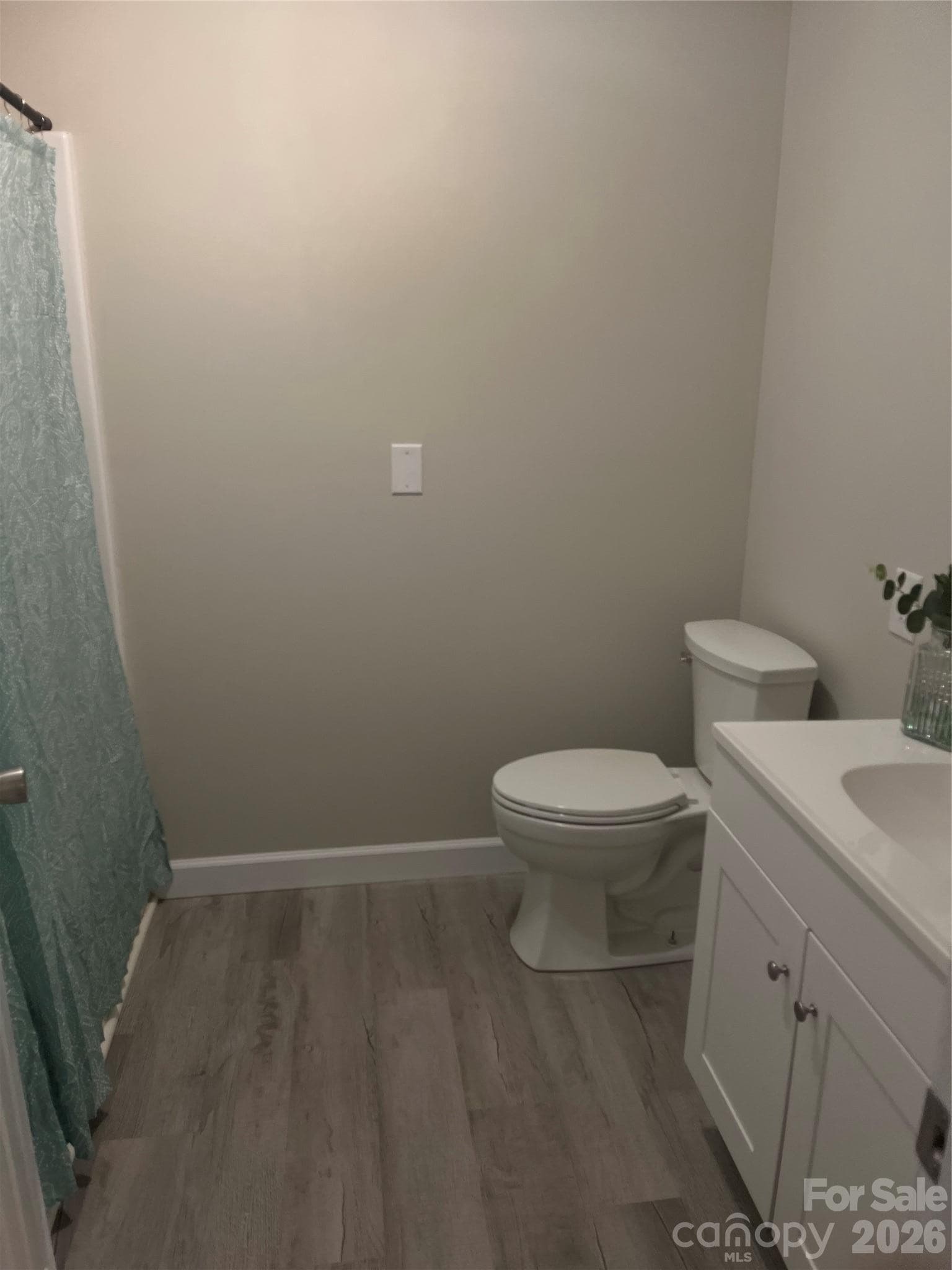 Single Family Residence at 581 Sutton Spring Road, York, photo 4 of 14