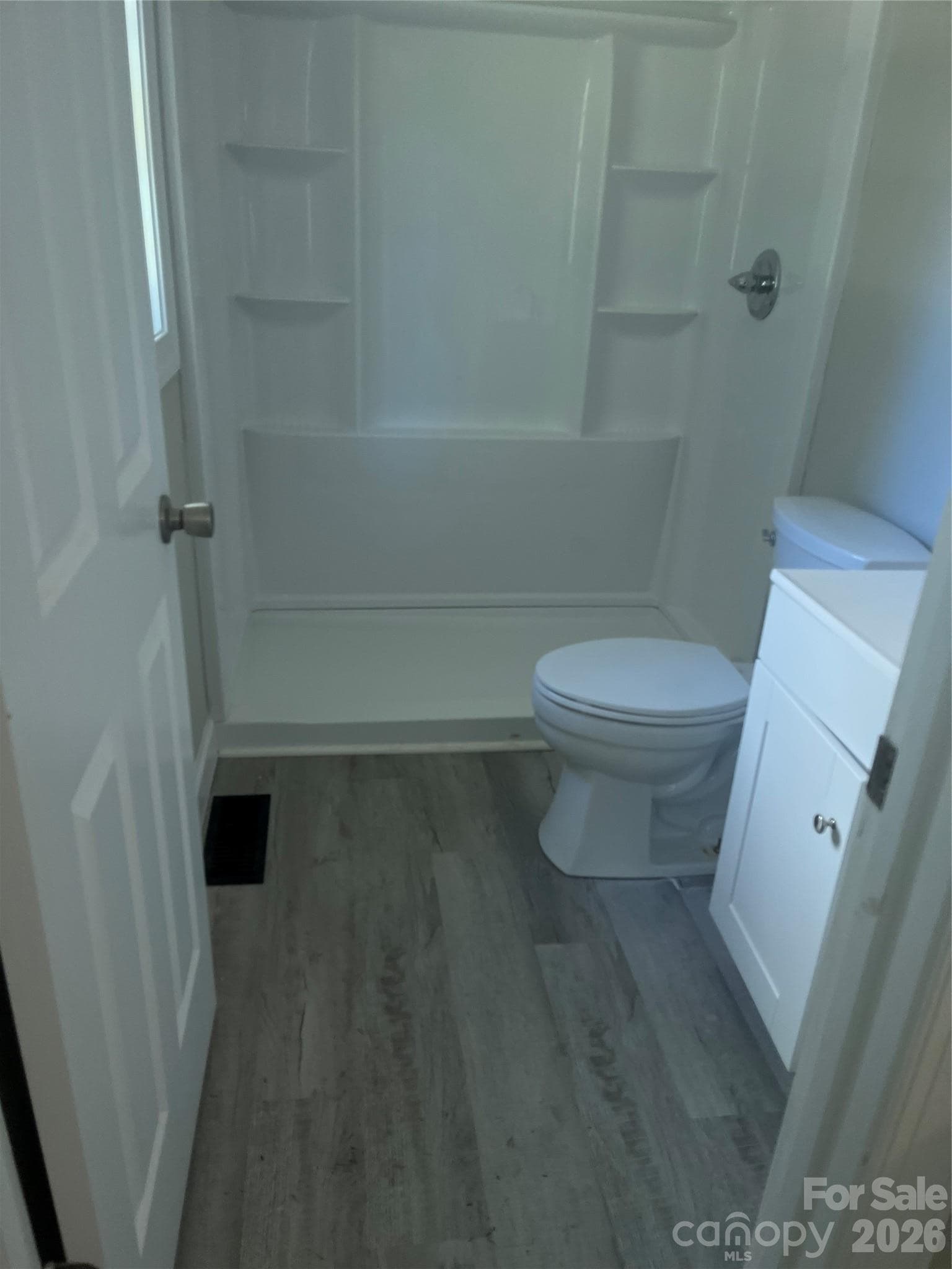 Single Family Residence at 581 Sutton Spring Road, York, photo 9 of 14
