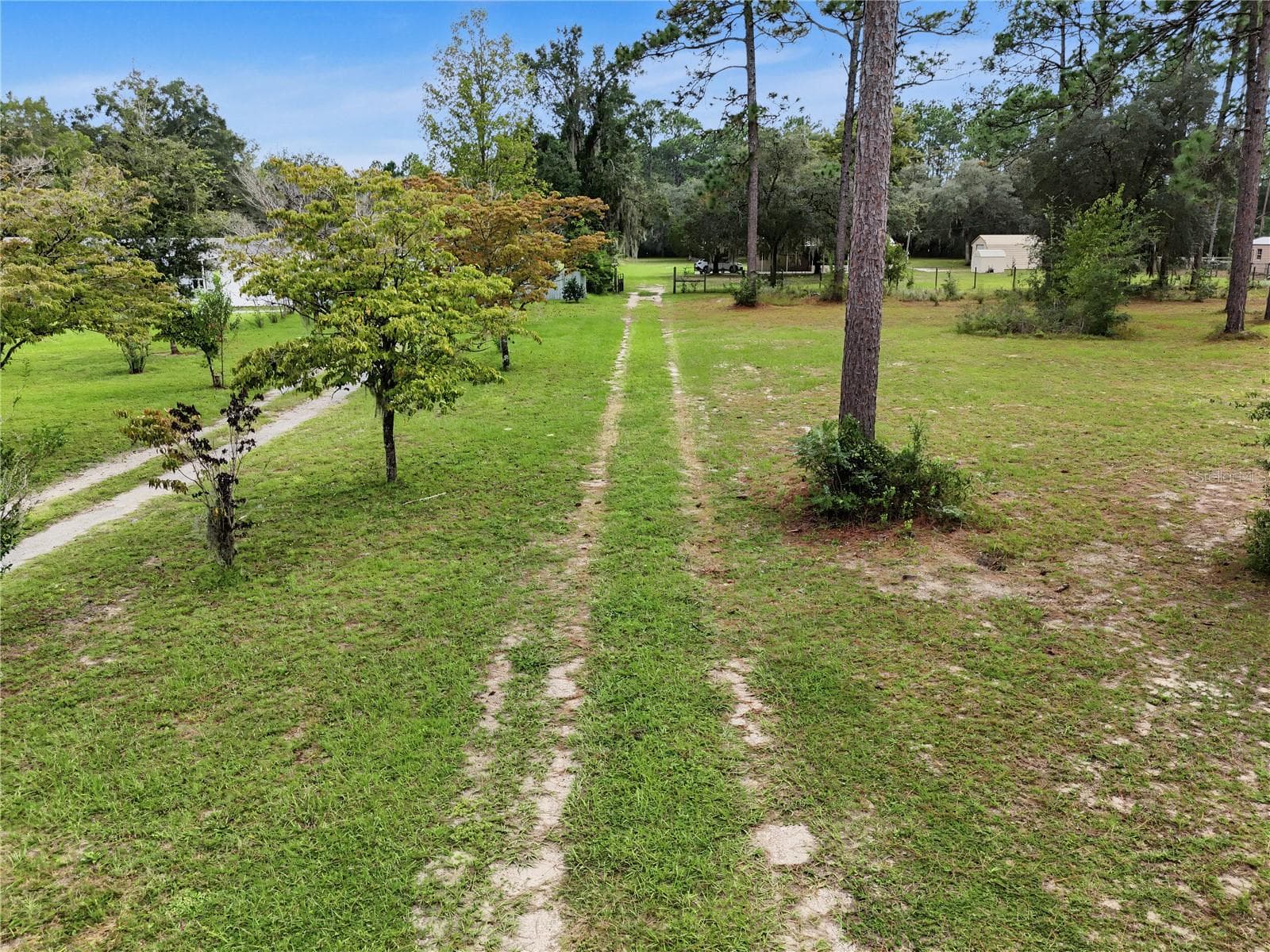 Manufactured Home at 17946 SW 31ST ST, DUNNELLON, photo 5 of 50