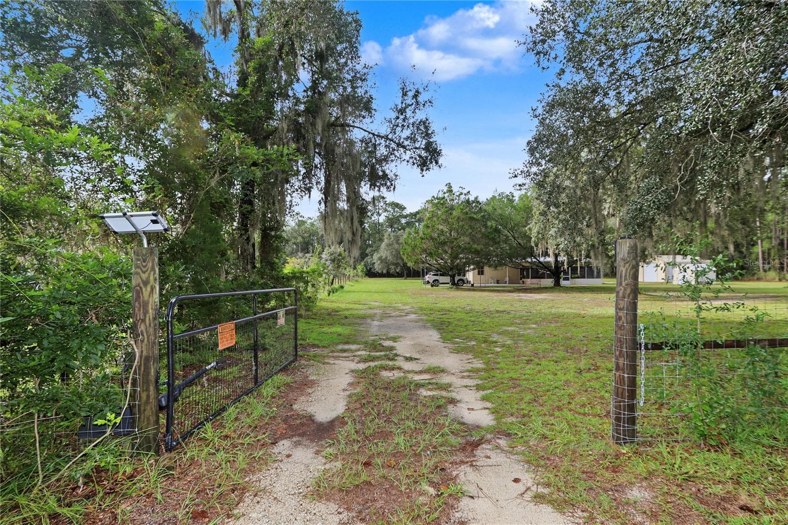 Manufactured Home at 17946 SW 31ST ST, DUNNELLON, photo 6 of 50