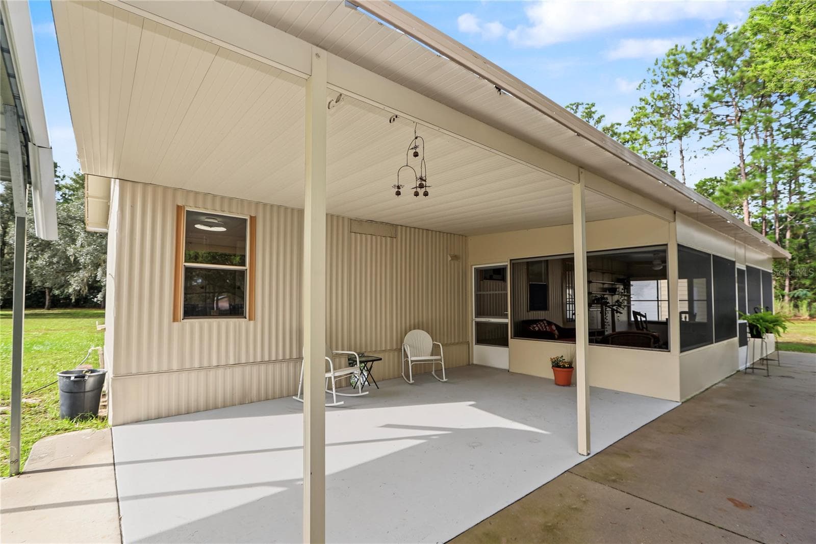 Manufactured Home at 17946 SW 31ST ST, DUNNELLON, photo 10 of 50