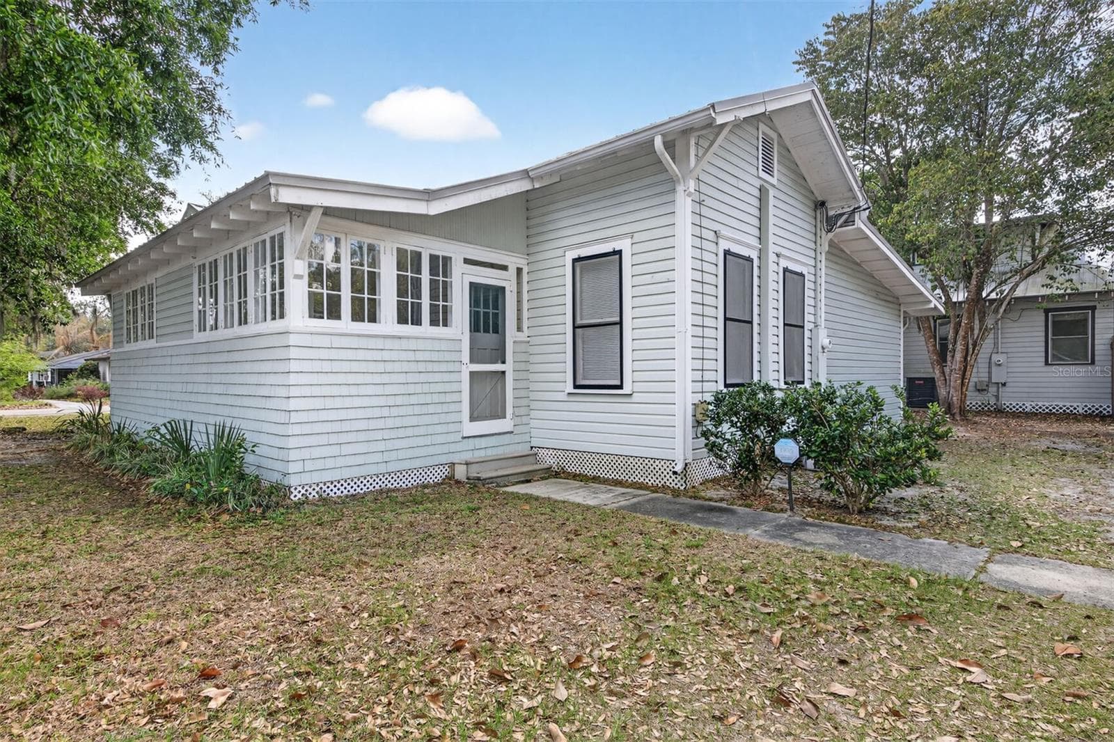 Single Family Residence at 630 NE 6TH AVE, GAINESVILLE, photo 37 of 39
