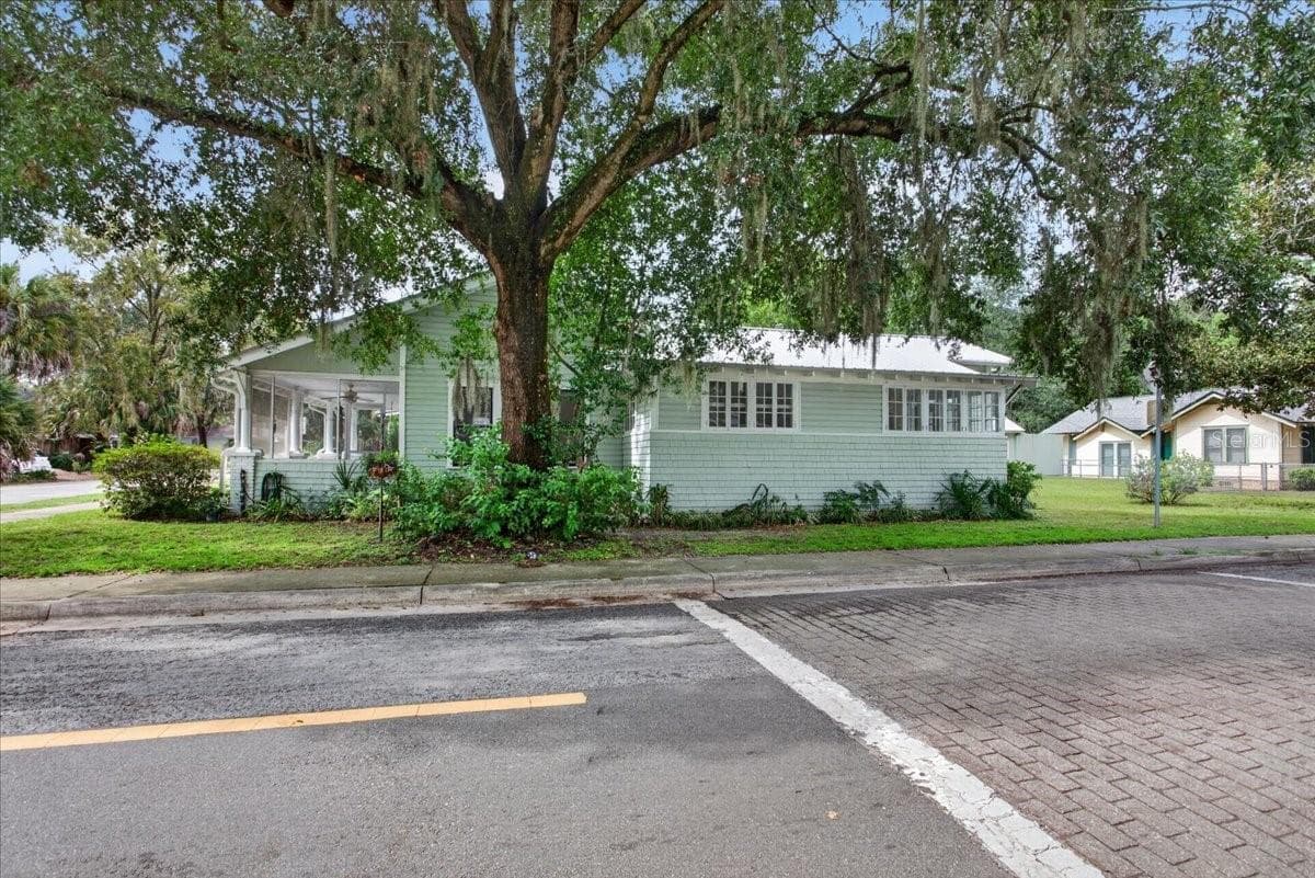 Single Family Residence at 630 NE 6TH AVE, GAINESVILLE, photo 39 of 39