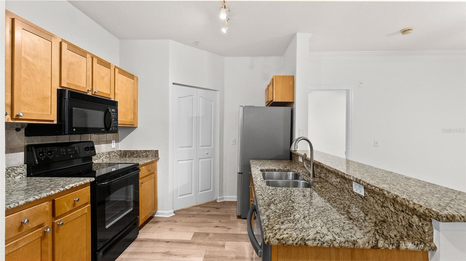 KITCHEN - 4207 S DALE MABRY HWY #6214, TAMPA