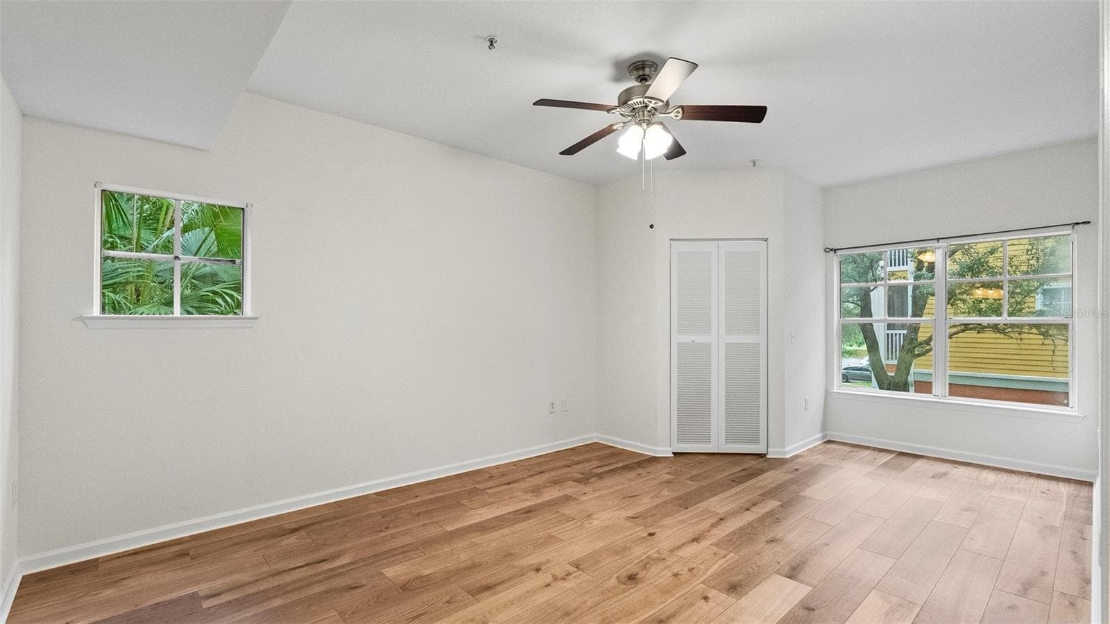 FAMILY ROOM - 4207 S DALE MABRY HWY #6214, TAMPA