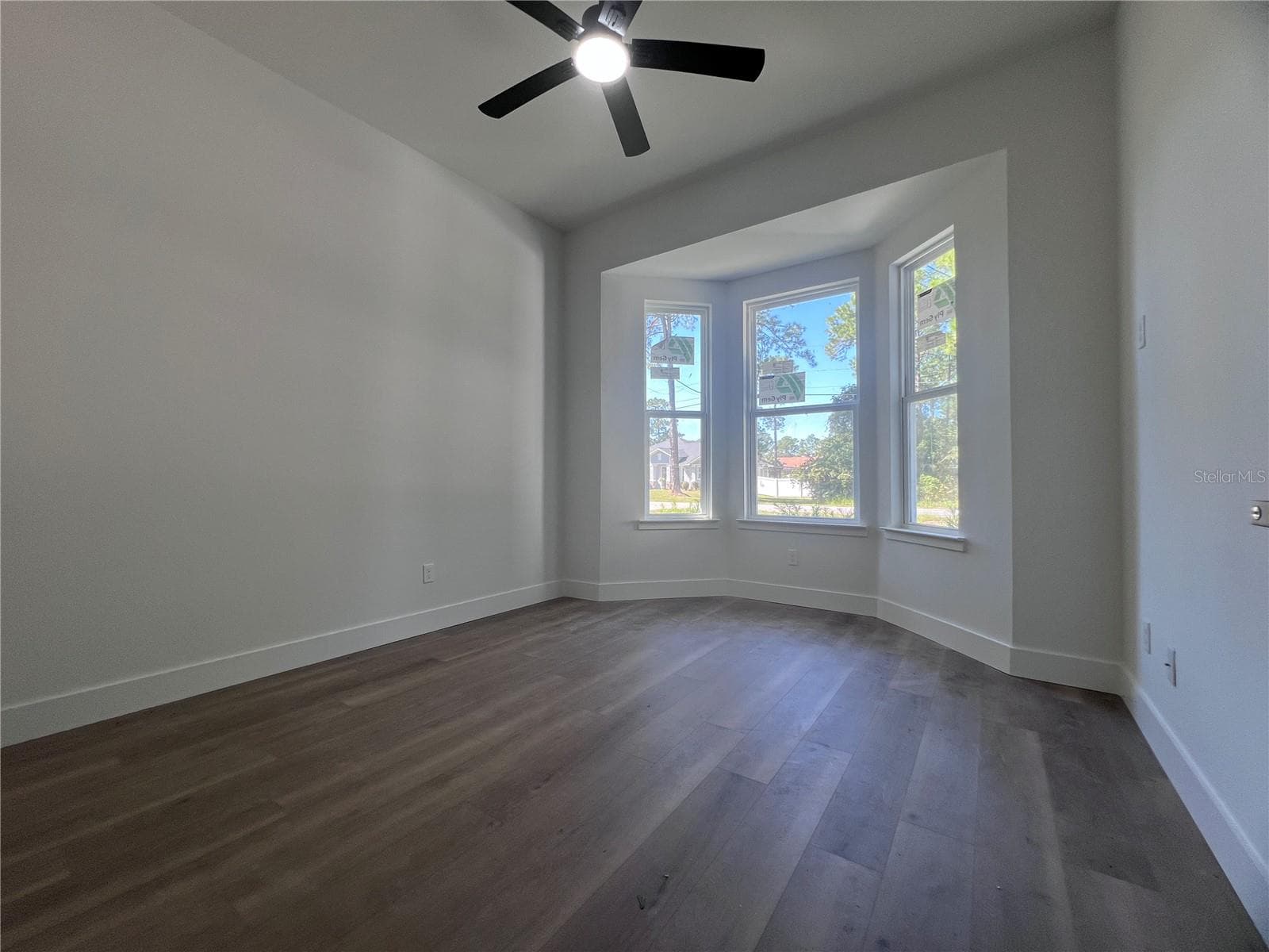Front bedroom/office - 45 SANCTUARY AVE, DEBARY