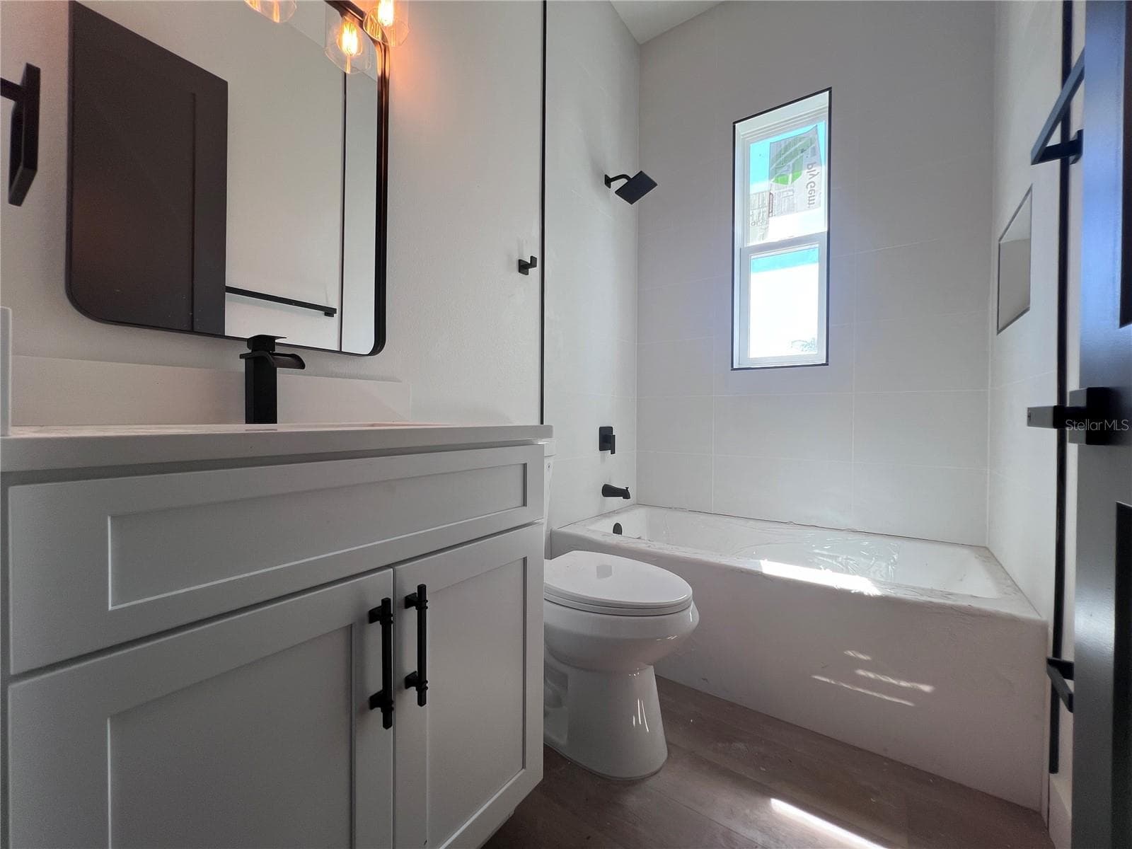 shared bath - 45 SANCTUARY AVE, DEBARY