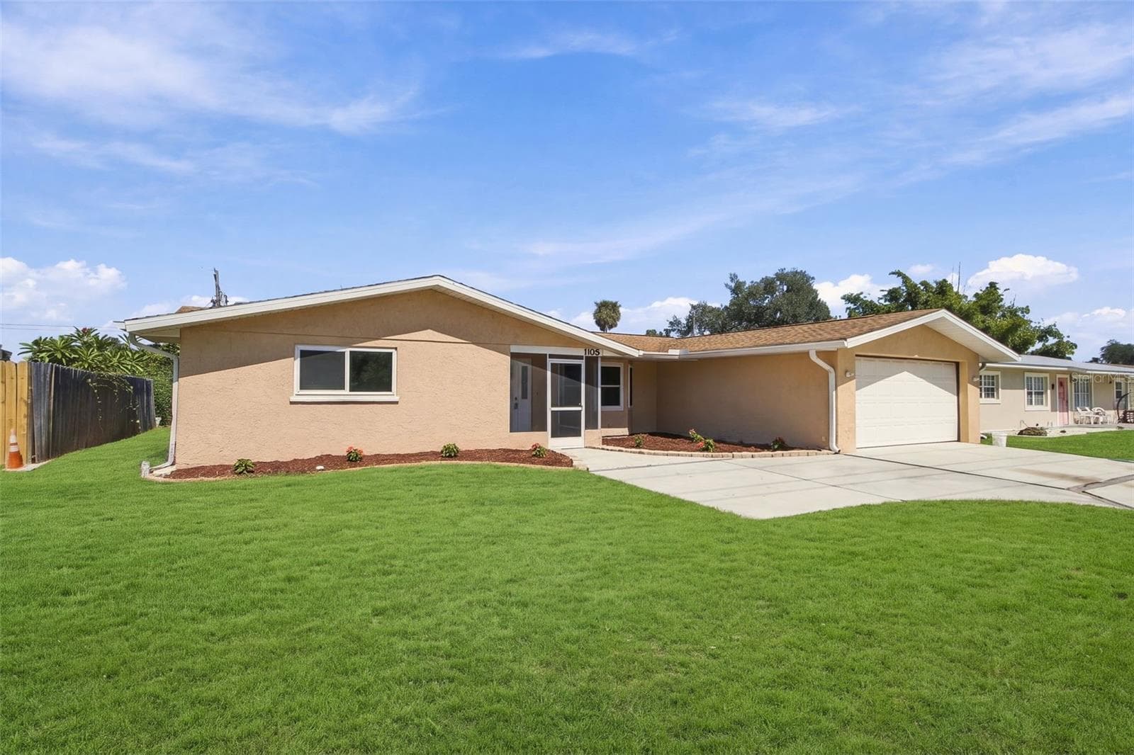Single Family Residence at 1105 GULF COAST BLVD, VENICE, photo 3 of 30