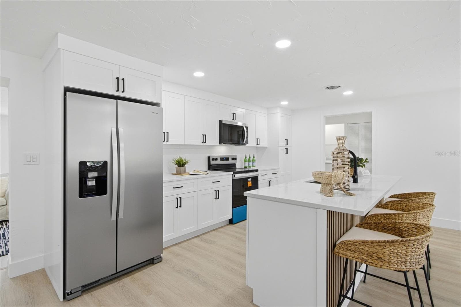 Single Family Residence at 1105 GULF COAST BLVD, VENICE, photo 6 of 30