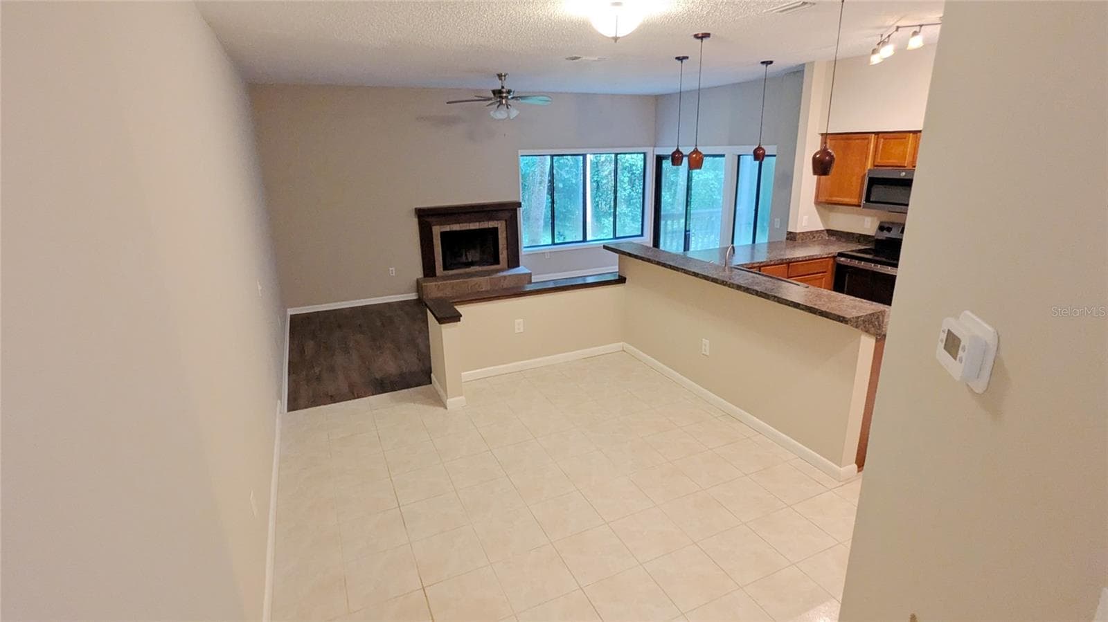 Condominium at 2124 WOODBRIDGE RD, LONGWOOD, photo 3 of 22