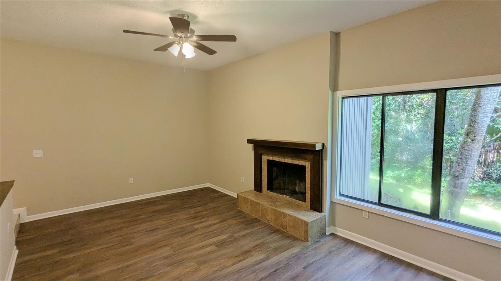 Condominium at 2124 WOODBRIDGE RD, LONGWOOD, photo 7 of 22