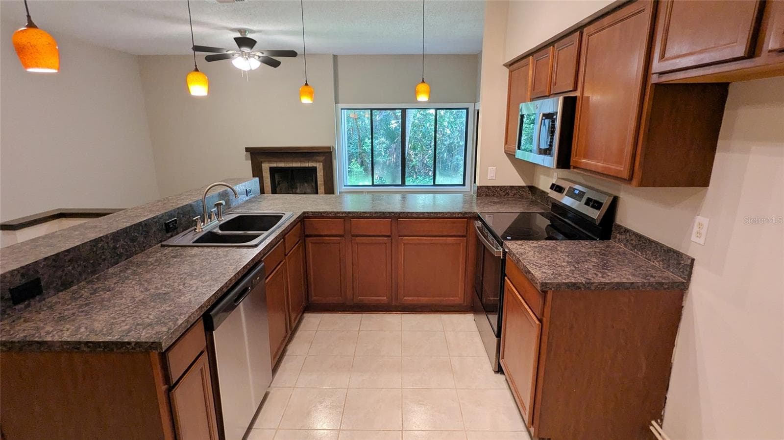 Condominium at 2124 WOODBRIDGE RD, LONGWOOD, photo 10 of 22