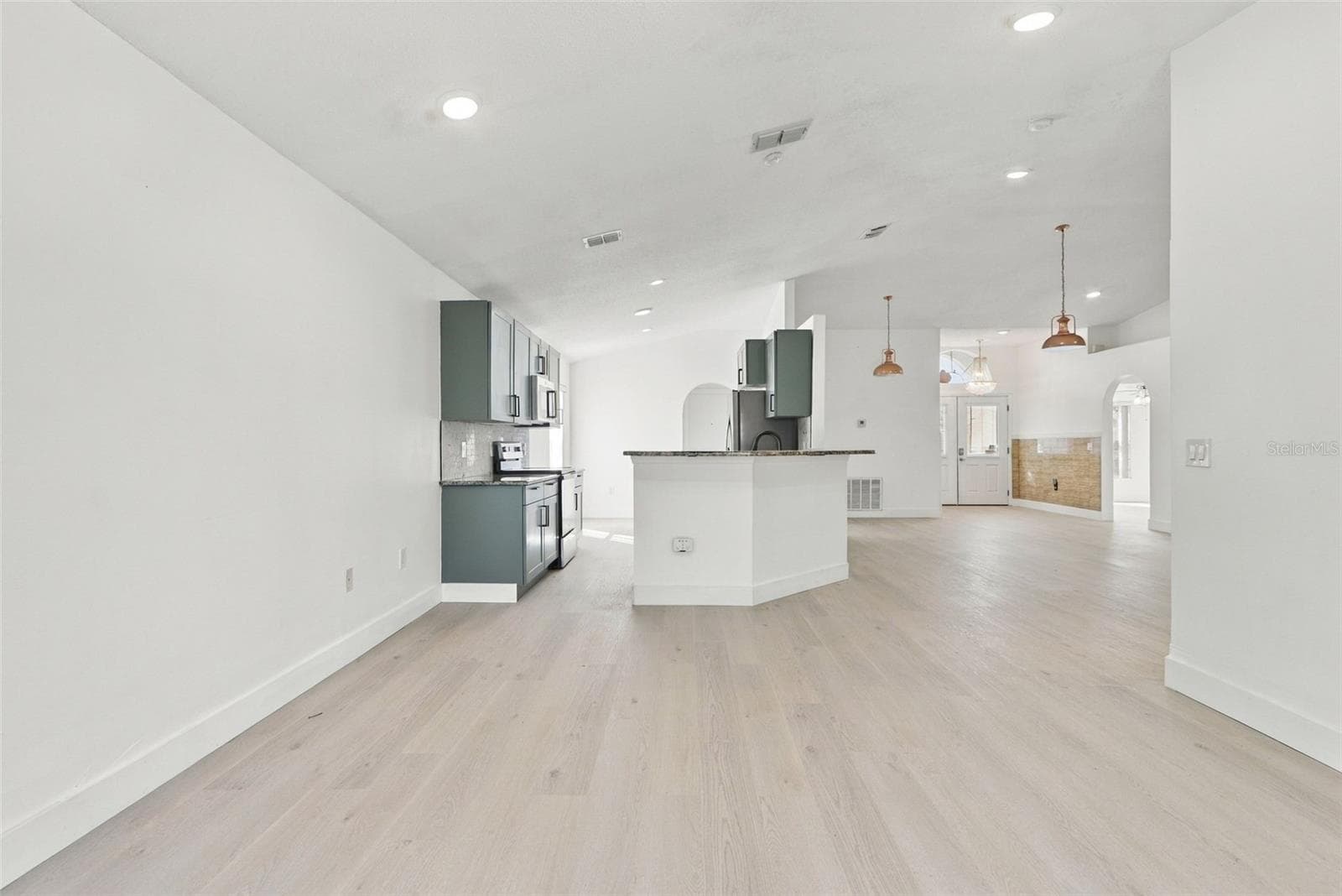 Single Family Residence at 6737 WESTLAKE BLVD, ORLANDO, photo 13 of 36