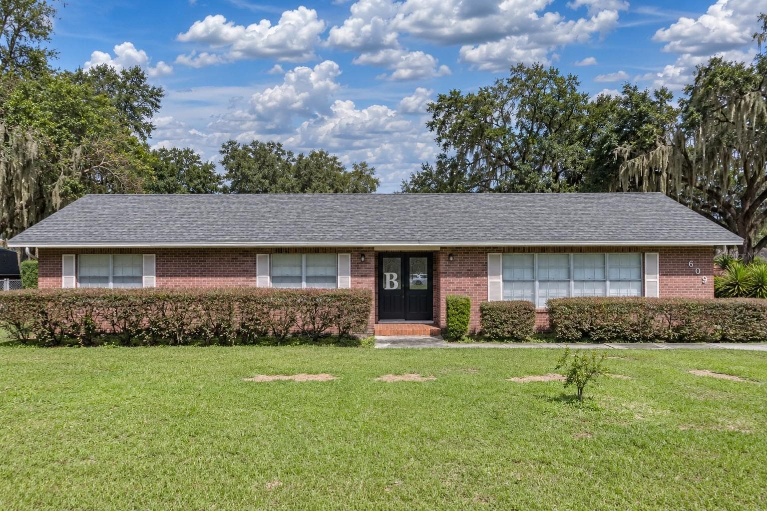 Single Family Residence at 609 W PIPKIN RD, LAKELAND, photo 5 of 48