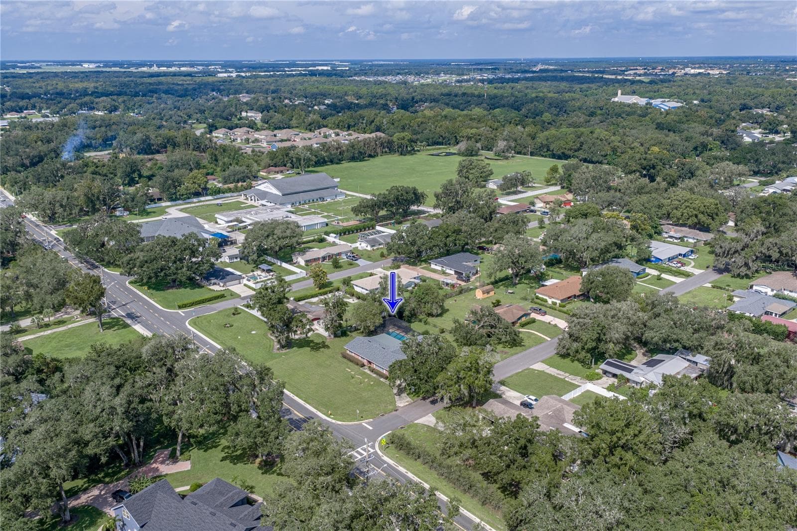 Single Family Residence at 609 W PIPKIN RD, LAKELAND, photo 41 of 48