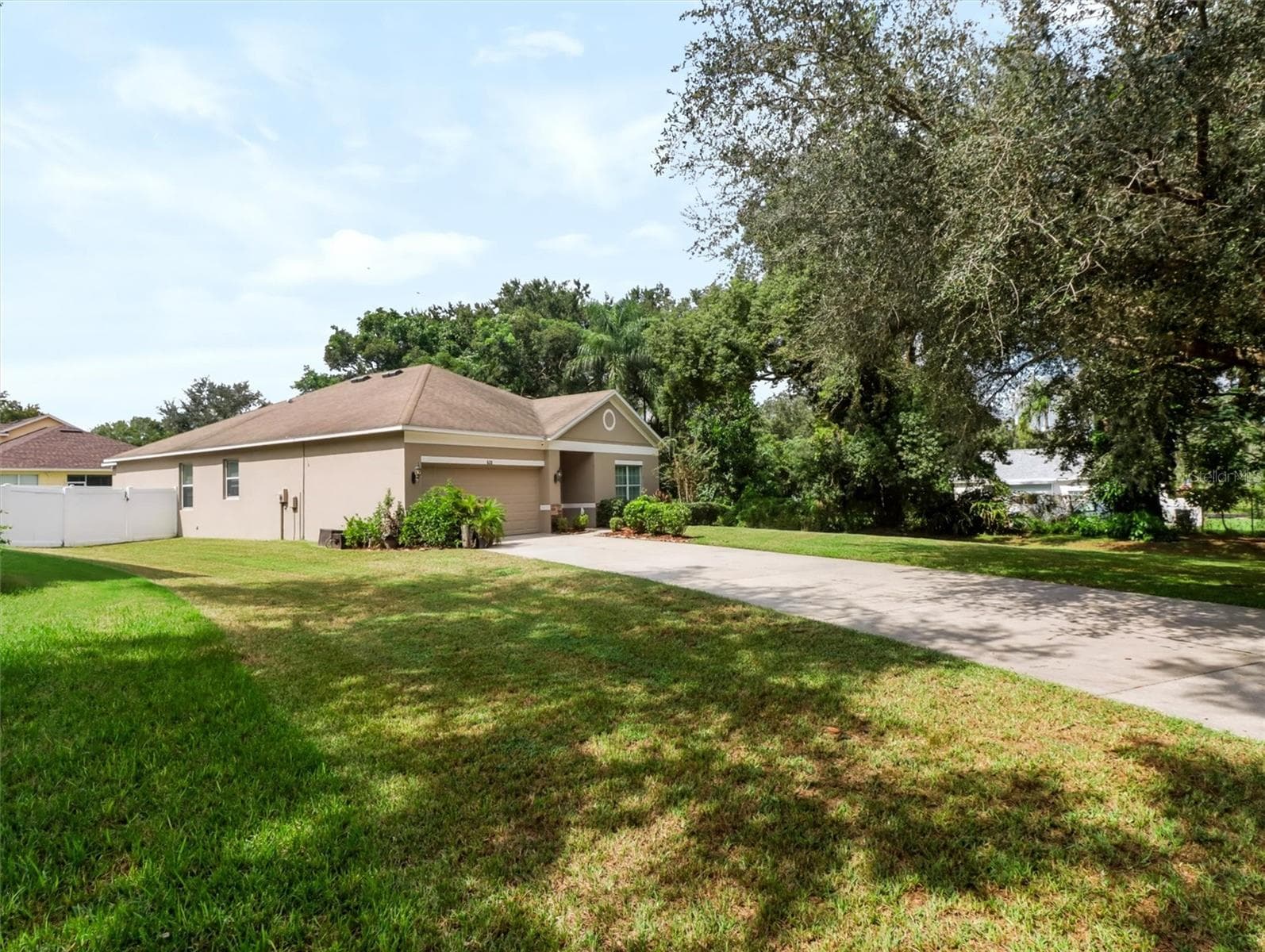 Single Family Residence at 620 CHESNEY DR, VALRICO, photo 6 of 48