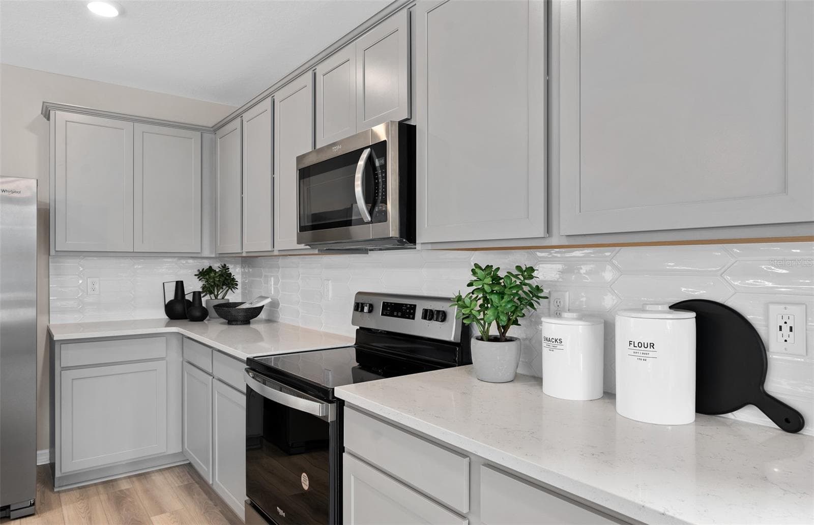 Model Home Design Only. Pictures and furnishings are for illustrative purposes only. Elevations, colors and options may vary. Furniture is for model home staging only. - 5075 STARLING BIRD LANE, ST CLOUD
