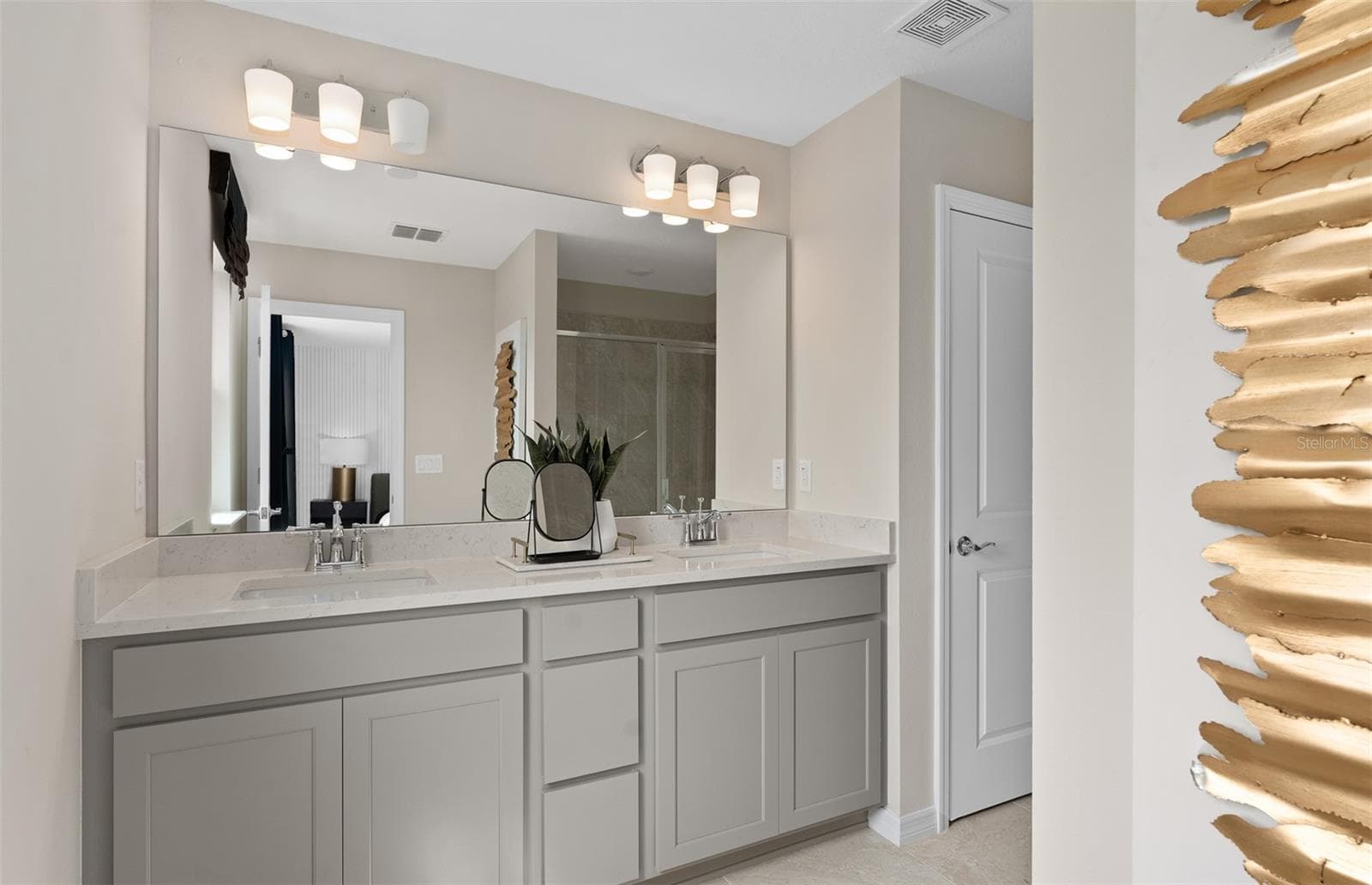 Model Home Design Only. Pictures and furnishings are for illustrative purposes only. Elevations, colors and options may vary. Furniture is for model home staging only. - 5075 STARLING BIRD LANE, ST CLOUD