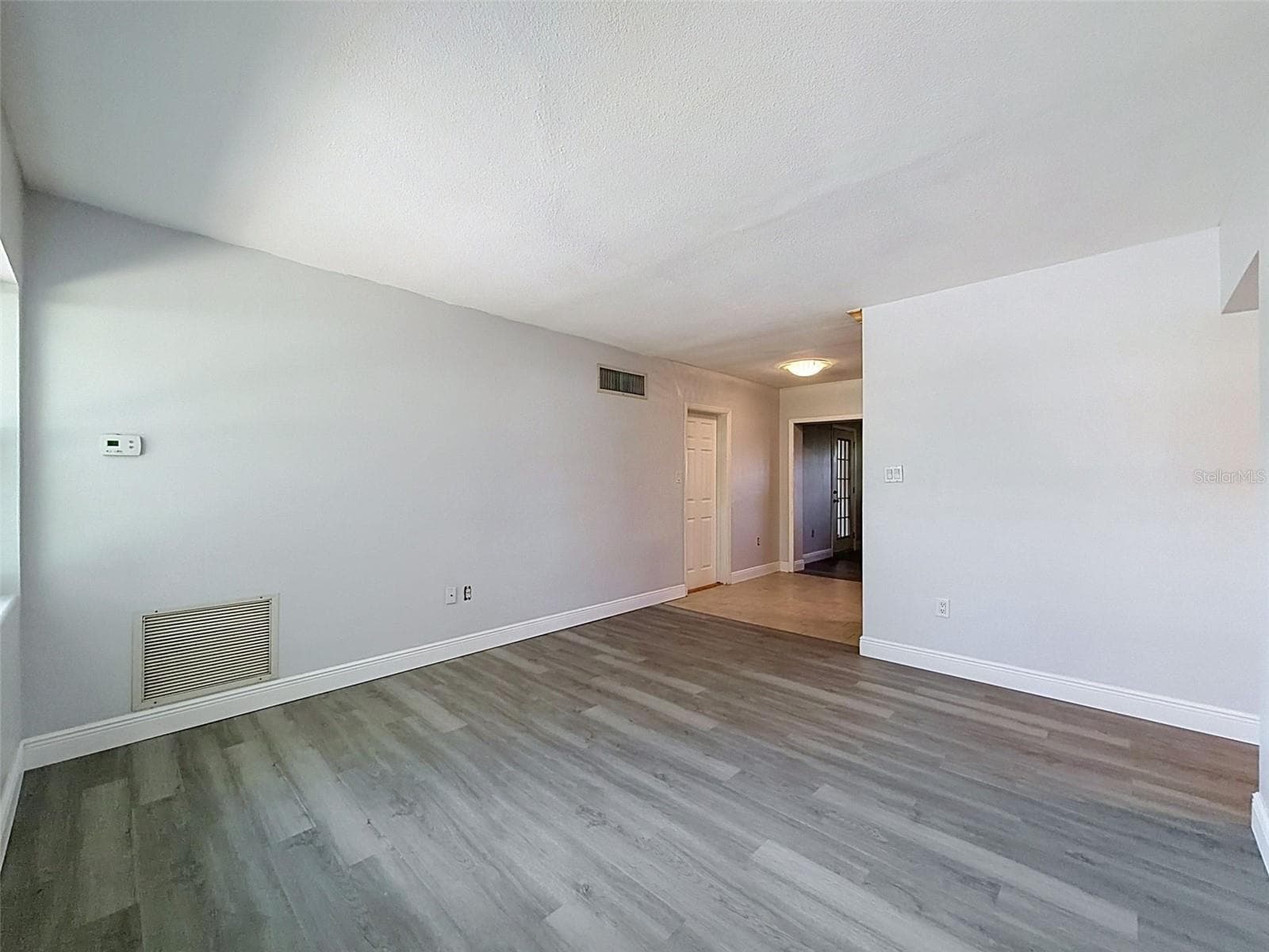 Single Family Residence at 953 CEDARWOOD AVE, DUNEDIN, photo 3 of 29