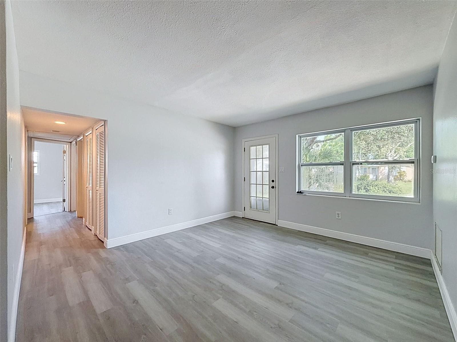 Single Family Residence at 953 CEDARWOOD AVE, DUNEDIN, photo 5 of 29