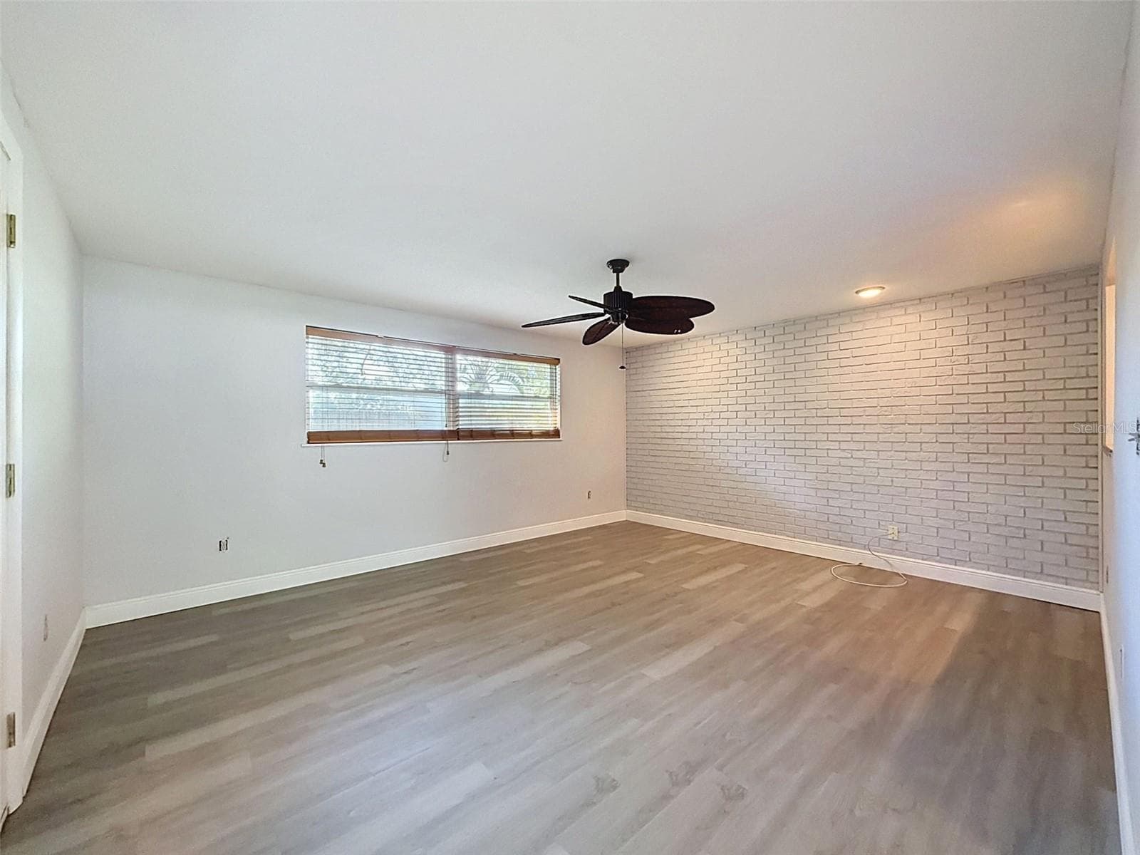 Single Family Residence at 953 CEDARWOOD AVE, DUNEDIN, photo 10 of 29