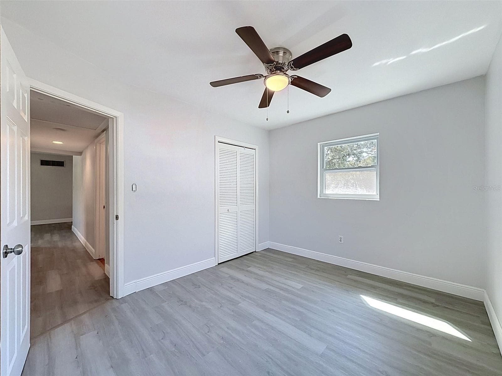 Single Family Residence at 953 CEDARWOOD AVE, DUNEDIN, photo 16 of 29