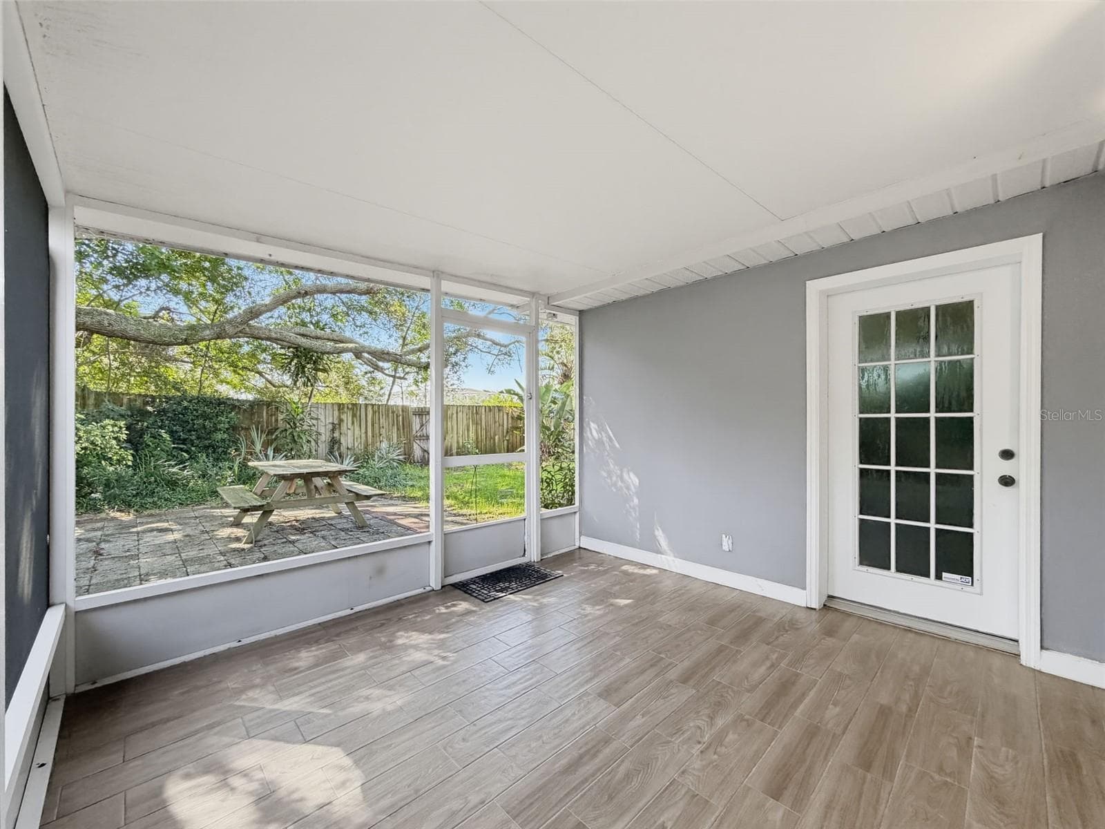 Single Family Residence at 953 CEDARWOOD AVE, DUNEDIN, photo 21 of 29