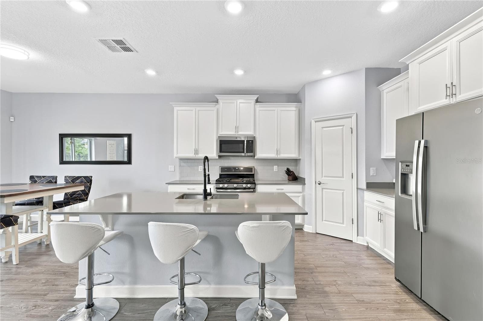 Single Family Residence at 1047 OAK BLUFF DR, DAVENPORT, photo 11 of 37