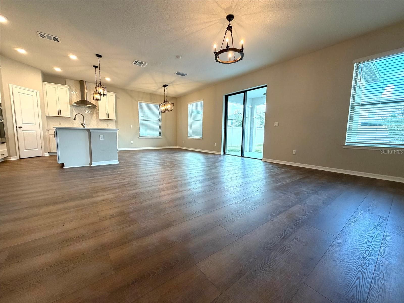 Single Family Residence at 9872 AUREA MOSS LN, ORLANDO, photo 6 of 47