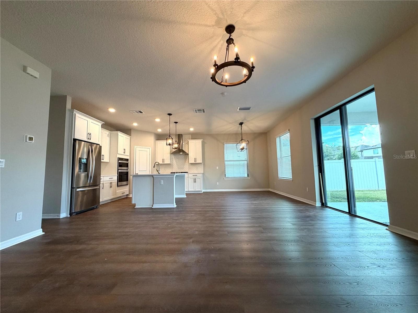 Single Family Residence at 9872 AUREA MOSS LN, ORLANDO, photo 8 of 47