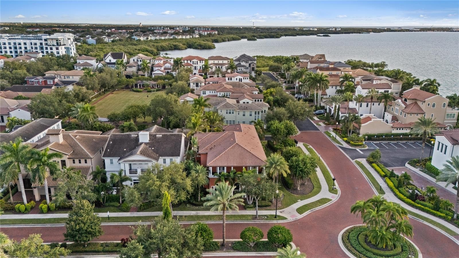Single Family Residence at 4912 YACHT CLUB, TAMPA, photo 29 of 291